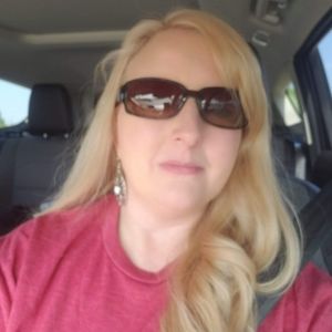 Meet your Posher, Melissia